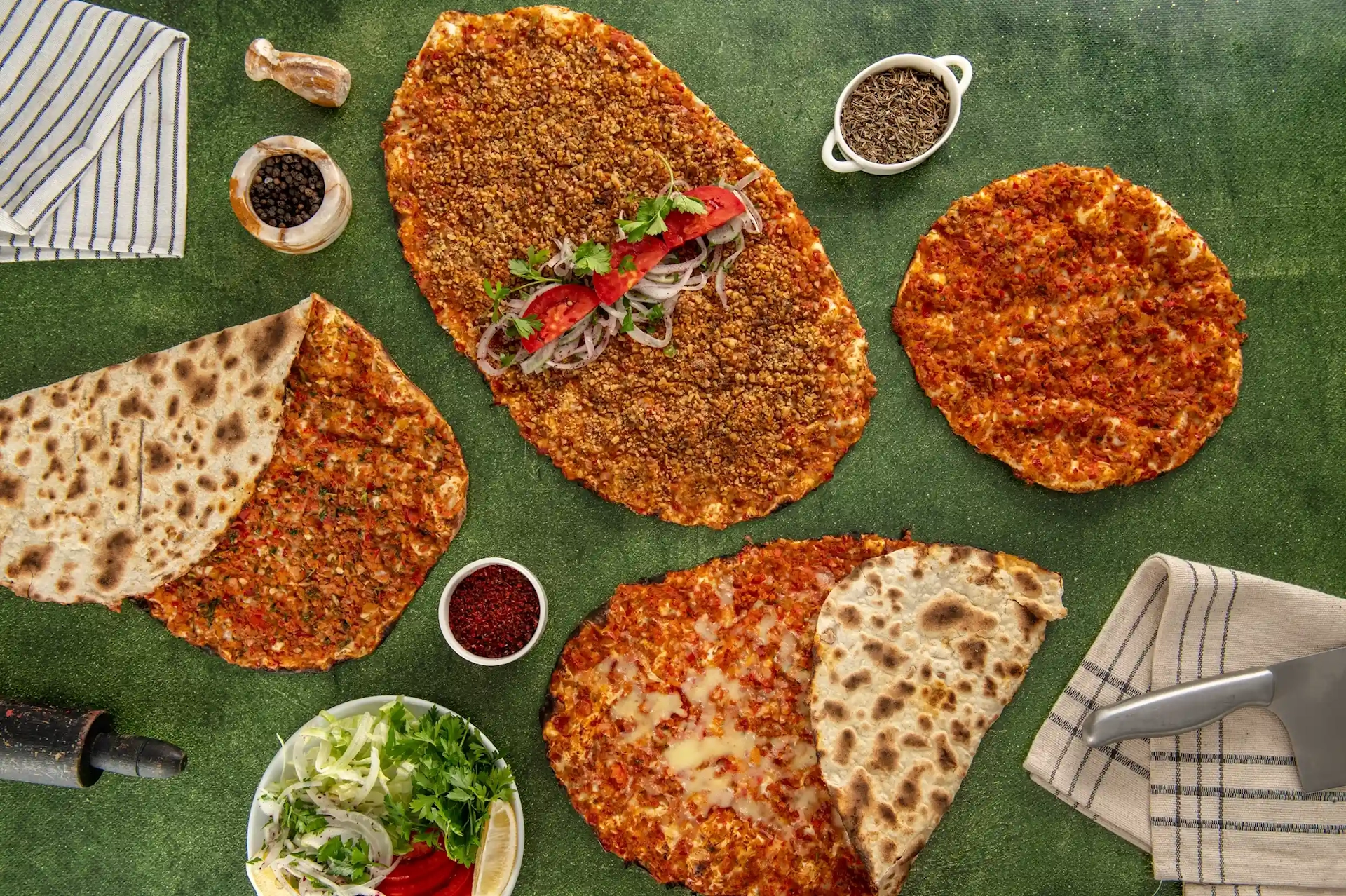 Lahmacunlar